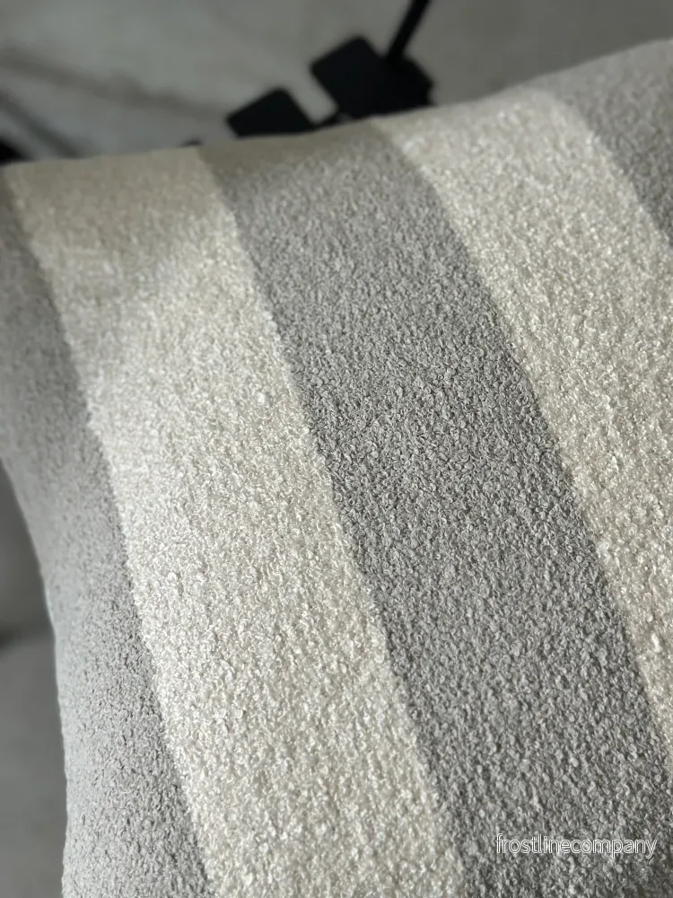 Cushion 15 / Outdoor+Indoor / Bouclé / Grey / Offwhite / 50x50 cm - Bild 2