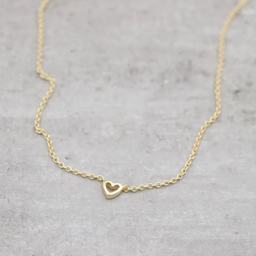 Halsband i guld hjärta