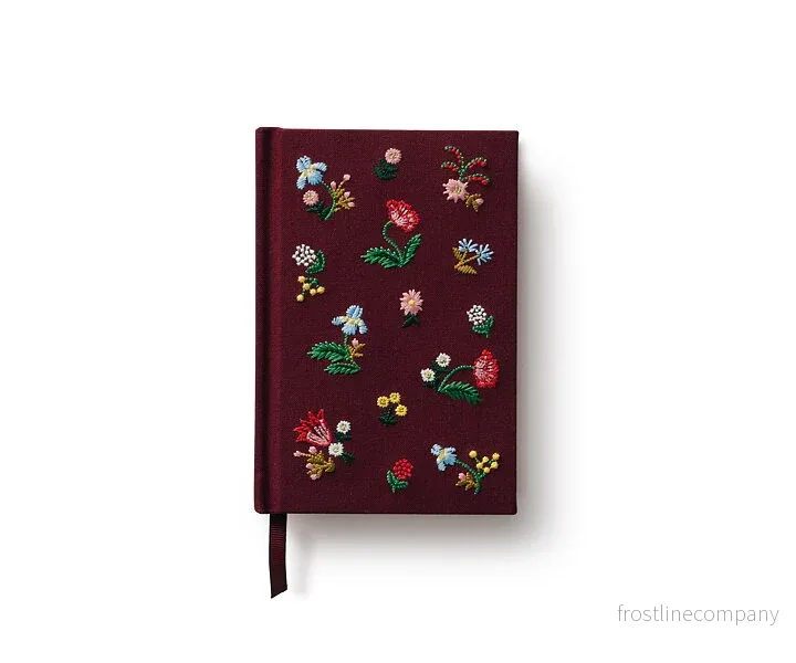 Skrivbok broderad med blommor vinröd Gracie
