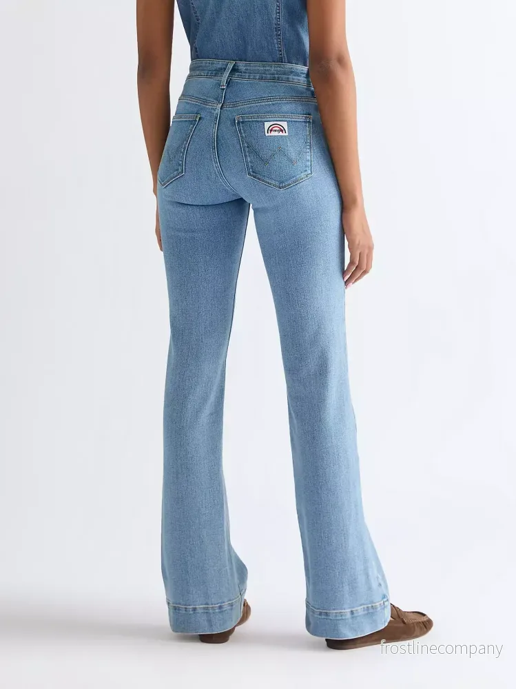 Wrangler Flare Jean Velvet Sky - Bild 2