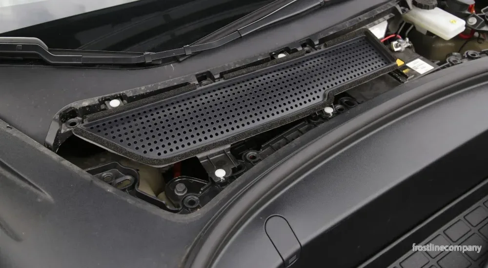 Tesla Model 3 – ventilationsskydd (2017–2020) - Bild 3