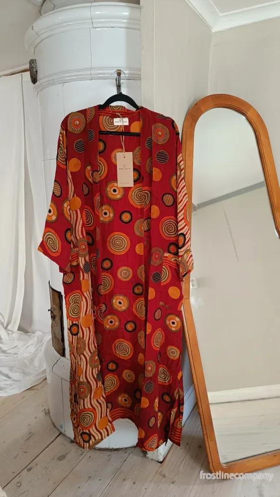 Lång kimono med fickor – vintage silke nr 12 Lång kimono med fickor – vintage silke nr 12