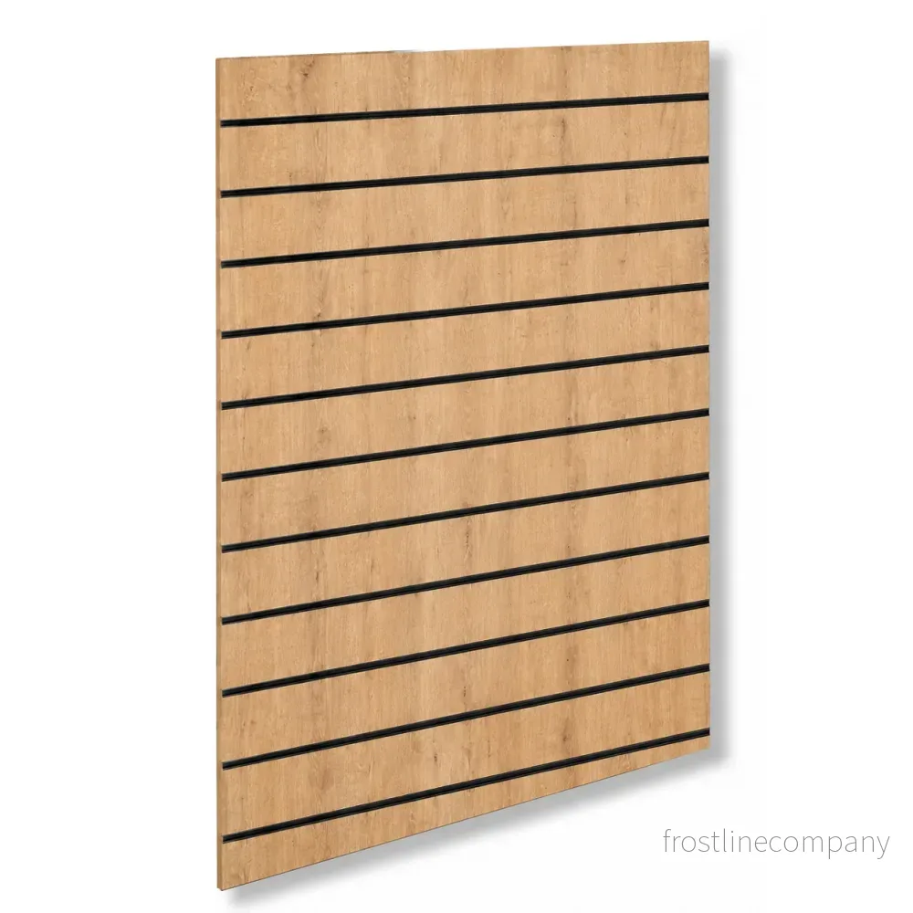 Rillpanel – standard (120 x 120 cm) – eklook med alulister i svart Rillpanel – standard (120 x 120 cm) – eklook med alulister i svart