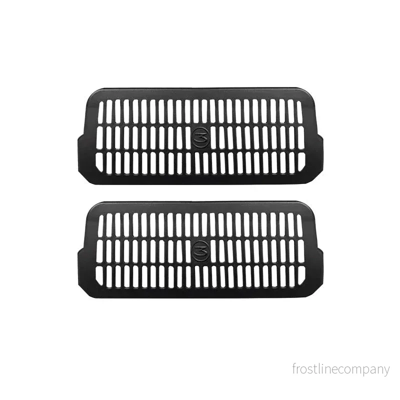 Tesla Model 3 Highland – ventilationsgaller under säte Tesla Model 3 Highland – ventilationsgaller under säte