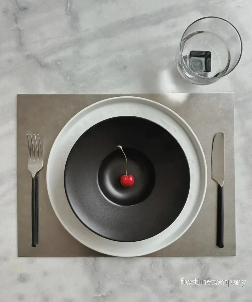 Moshi Metal Placemat Set / Brushed Steel / 30x40 cm
