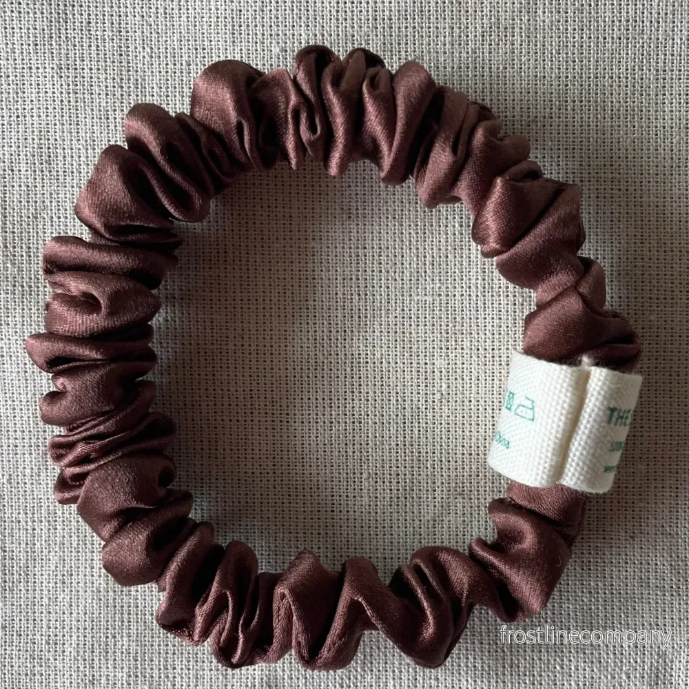 100% 30 momme Silk Slim Scrunchie - Bild 3