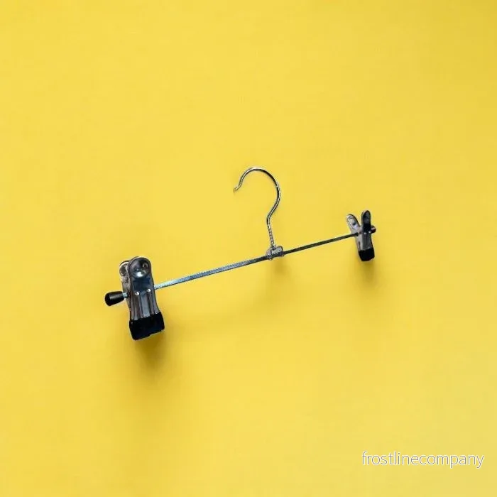 Byxklämma i metall (B 30 cm) - 100 st. - alternativ. Svart. Byxhängare