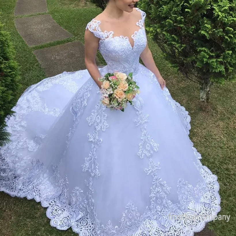Brudklänning Vintage Spets - Puffkjol - V-ringad Cap Sleeve - Öppen Rygg - Vit - Bild 3