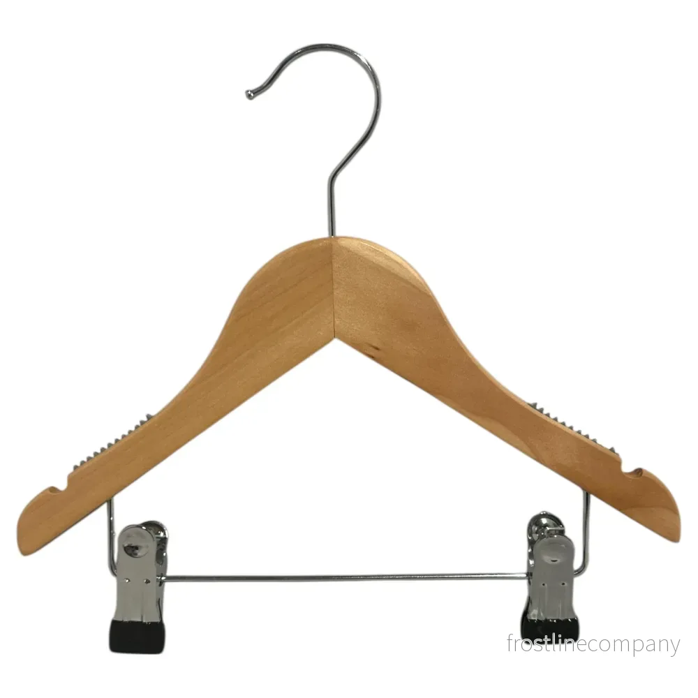 Træbøjle, platt, baby, med klämma, natur, 27 cm. Förp. m/ 10. Styckpris Træbøjle, platt, baby, med klämma, natur, 27 cm. Förp. m/ 10. Styckpris