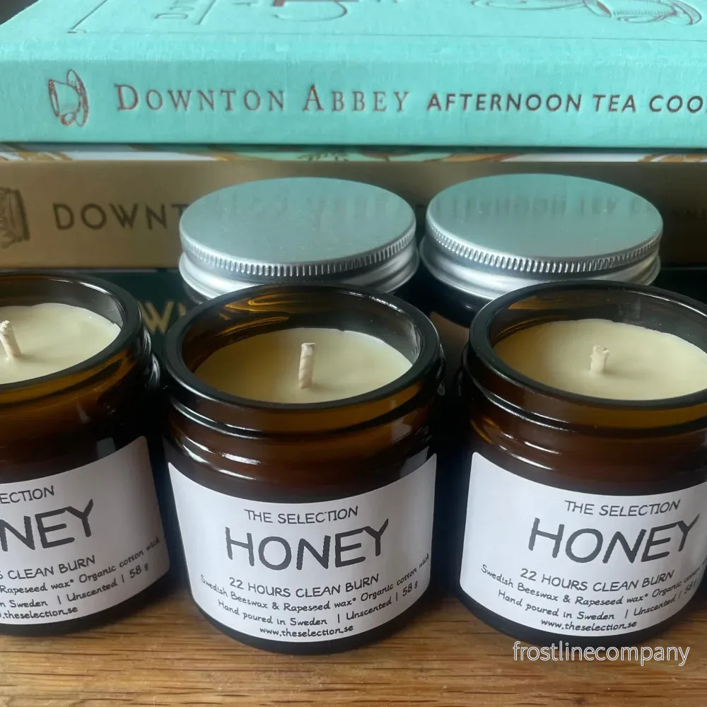 Honey – 100% Natural Local Swedish Beeswax & Rapeseed Candle – 58g Amber Jar – 22h Clean Burn - Bild 2