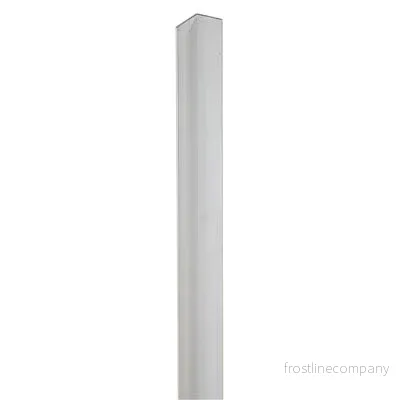 Vinkel-list för rillpanel. Matt ljusgrå 30 x 30 x H 2400 mm Vinkel-list för rillpanel. Matt ljusgrå 30 x 30 x H 2400 mm