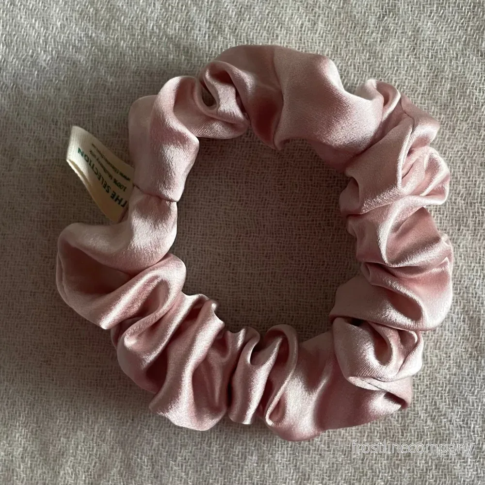 100% 30 momme Standard Silk Scrunchie 100% 30 momme Standard Silk Scrunchie