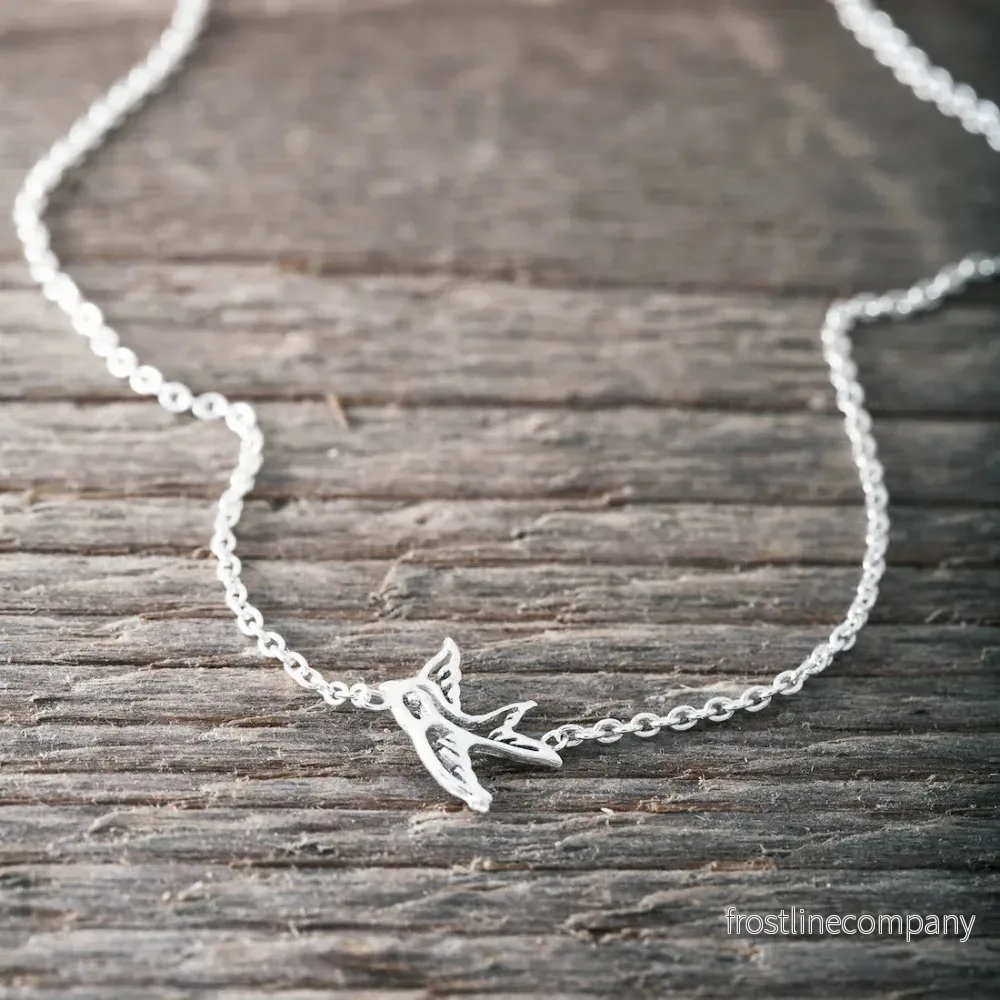 Silverhalsband svala Silverhalsband svala