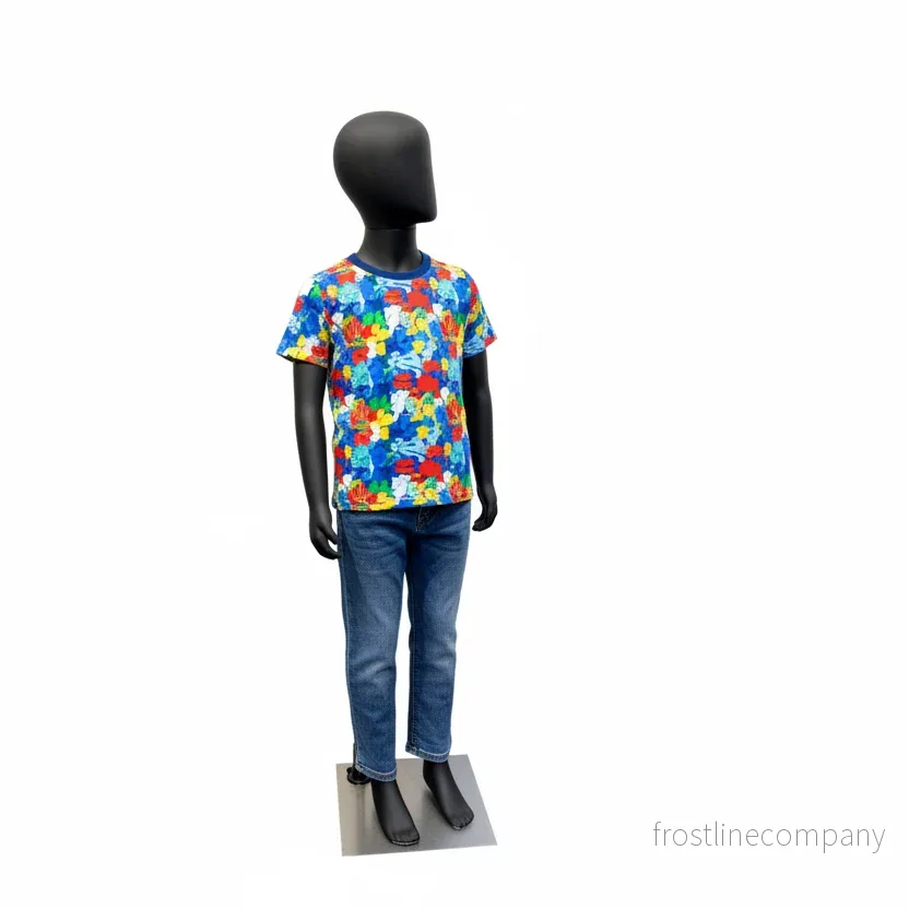 Barnmannekäng, 8-10 år, med huvud, matt svart, metallfotplatta, H130 cm Barnmannekäng, 8-10 år, med huvud, matt svart, metallfotplatta, H130 cm