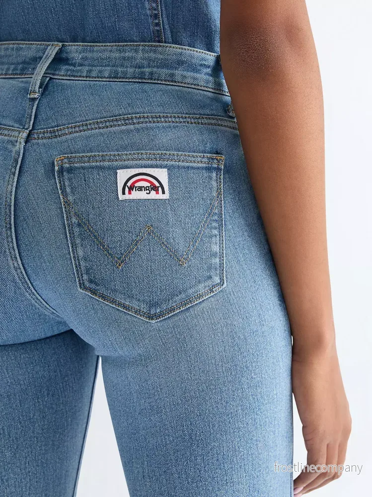Wrangler Flare Jean Velvet Sky - Bild 3