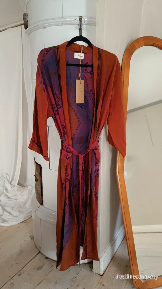 Lång kimono med fickor – vintage silke nr 11 Lång kimono med fickor – vintage silke nr 11