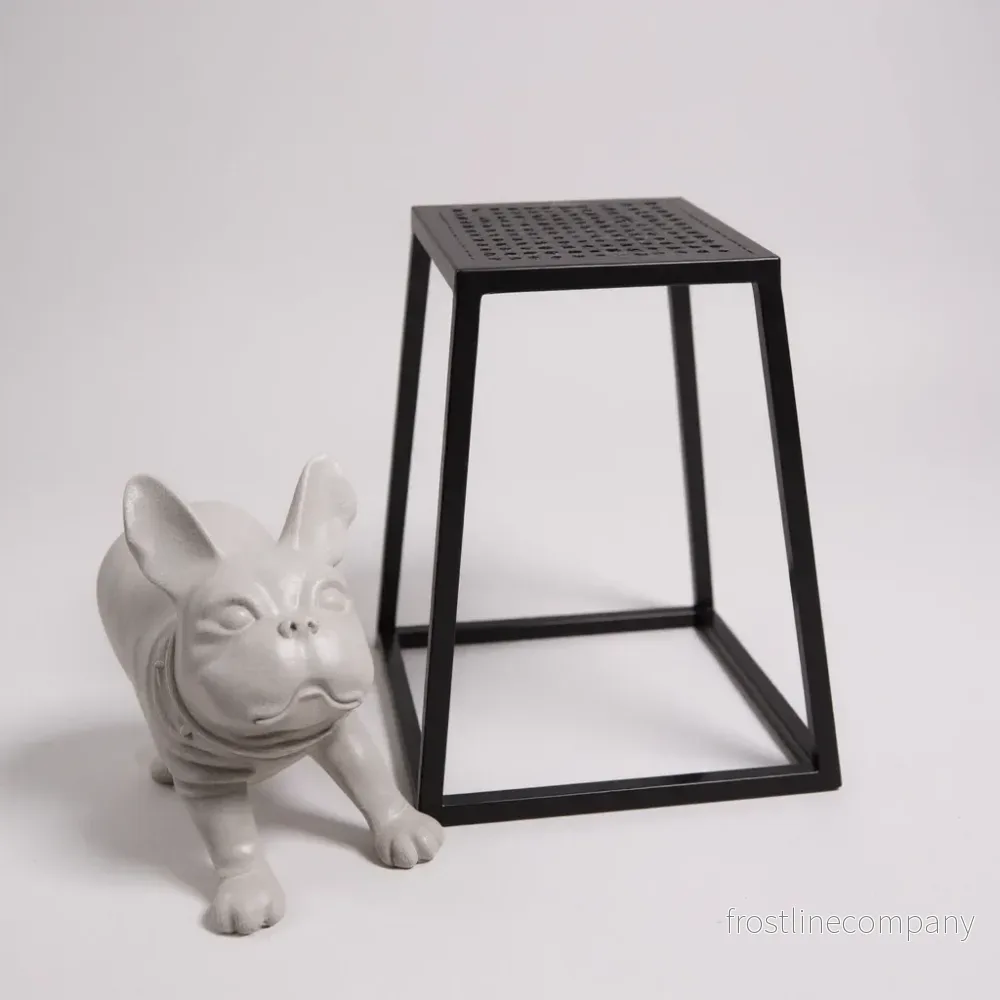 Pall - Svart. H45,5 cm