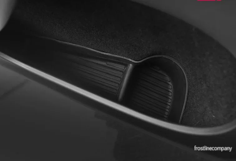 Tesla Model Y – skyddsinsatser för dörrfacken - Bild 2
