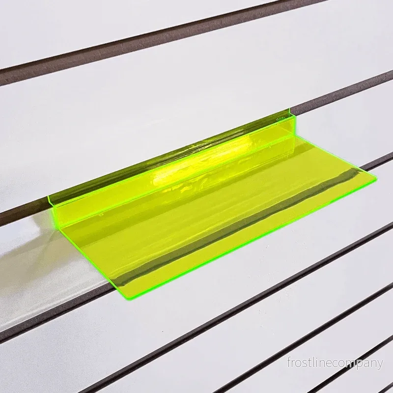 Skohylla neongrön / räfflat panel