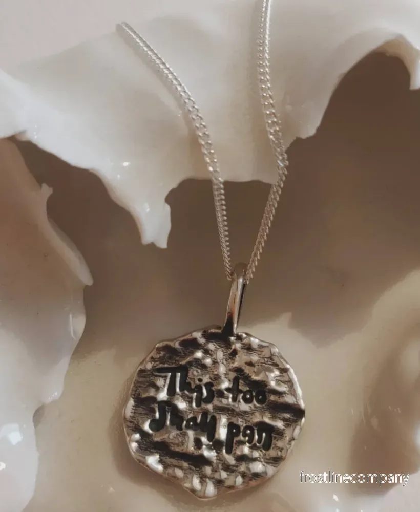 Halsband coin ”This too shall pass” – silver