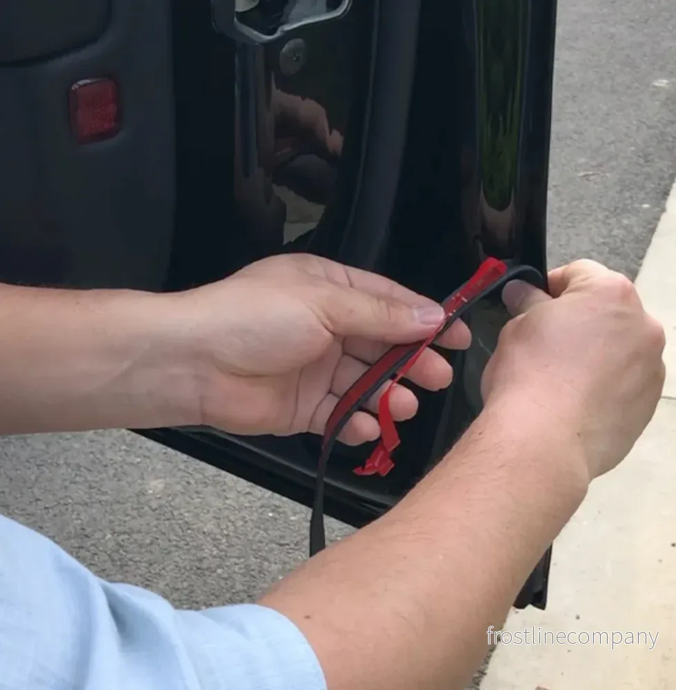 Tesla Model 3 – dörrtätningar - Bild 3