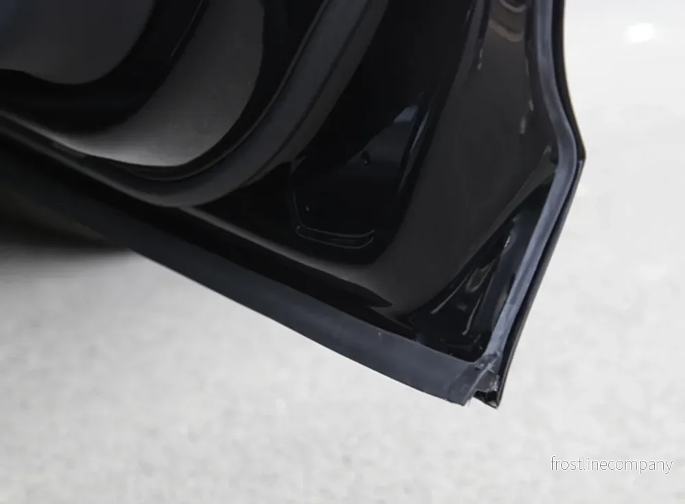 Tesla Model 3 – dörrtätningar Tesla Model 3 – dörrtätningar