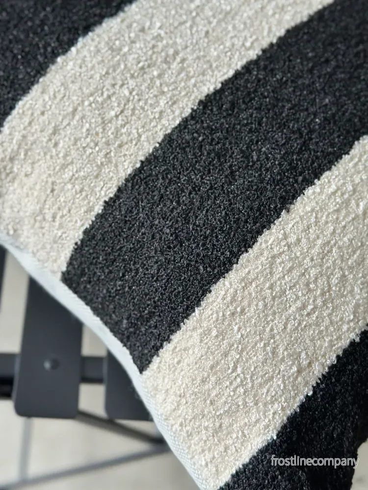 Cushion 13 / Outdoor+Indoor / Bouclé / Black / Offwhite / 50x50 cm - Bild 2