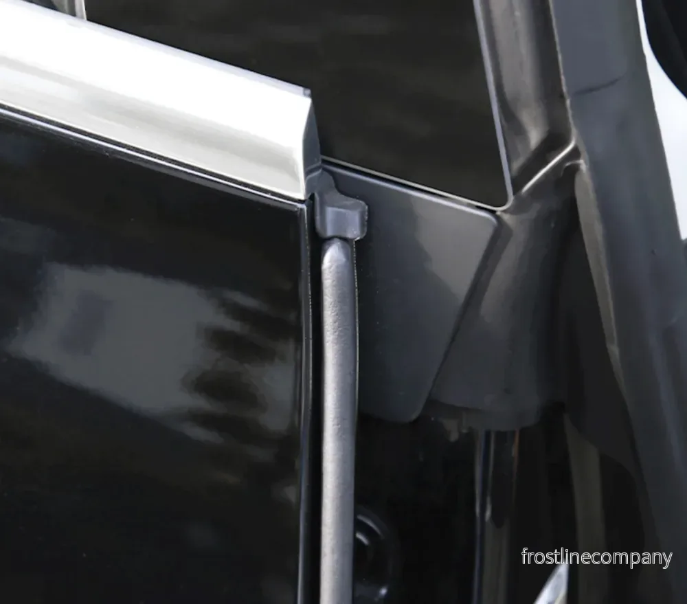 Tesla Model 3 – dörrtätningar - Bild 2