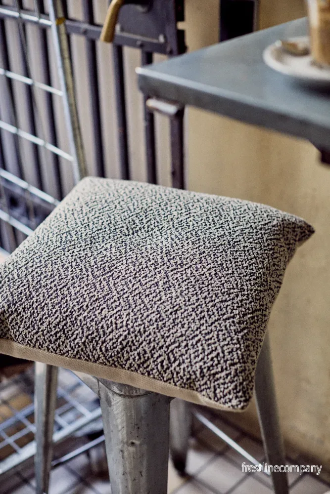 Cushion 17 / Outdoor+Indoor / Bouclé / Black+White / 50x50 cm - Bild 3
