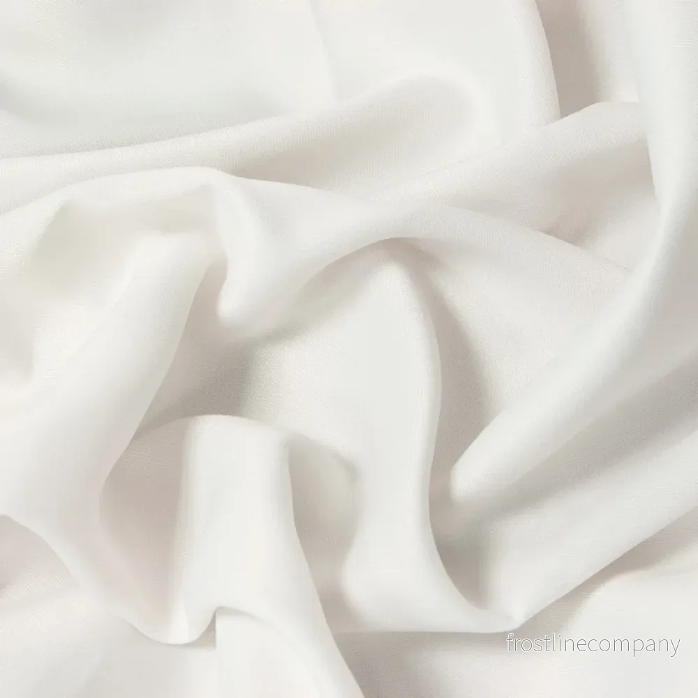 Medium Gloss Satin · 280 cm · vit