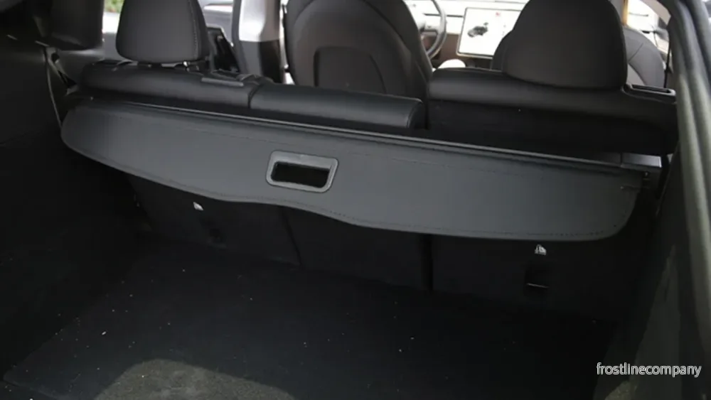 Tesla Model Y – insynsskydd för bagageutrymmet - Bild 2